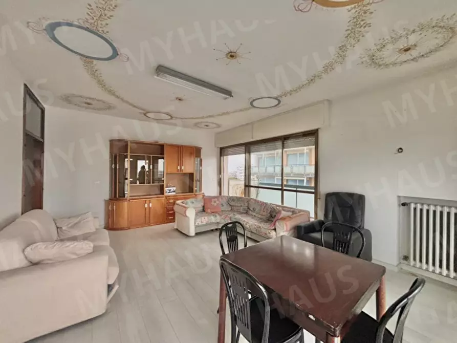 Immagine 2 di Appartamento in vendita  in Viale Giovanni Battista Ramusio 8 a Rimini