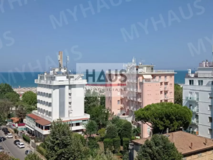 Immagine 7 di Appartamento in vendita  in Viale Giovanni Battista Ramusio 8 a Rimini