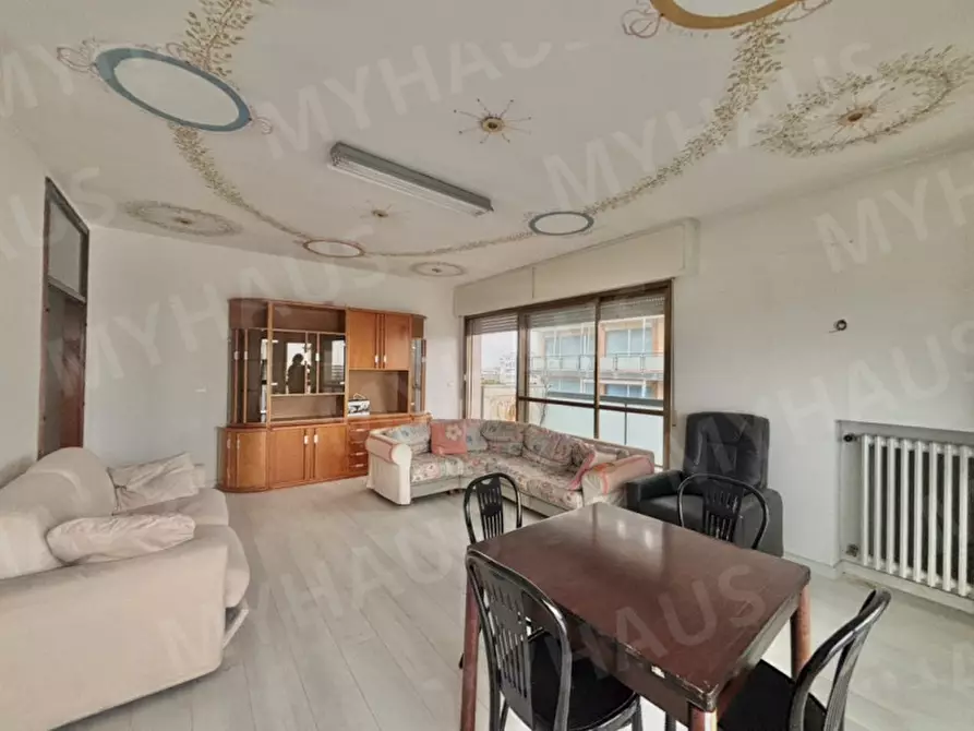 Immagine 10 di Appartamento in vendita  in Viale Giovanni Battista Ramusio 8 a Rimini