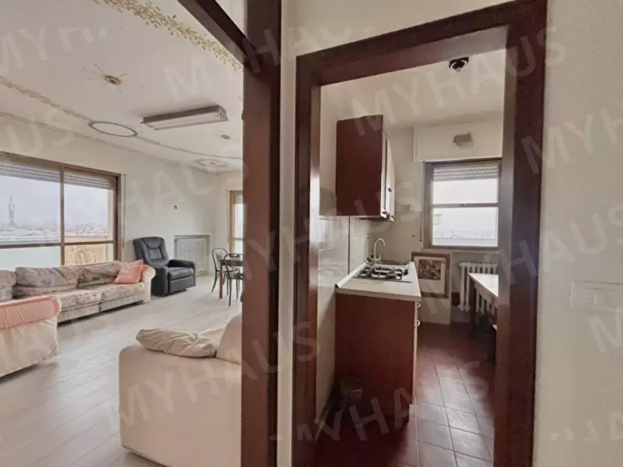 Immagine 14 di Appartamento in vendita  in Viale Giovanni Battista Ramusio 8 a Rimini