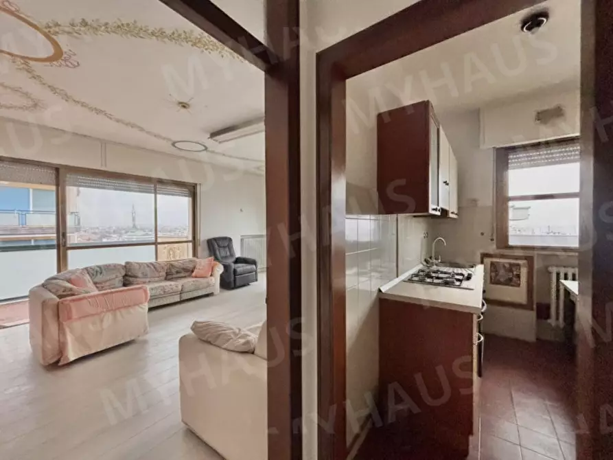 Immagine 31 di Appartamento in vendita  in Viale Giovanni Battista Ramusio 8 a Rimini