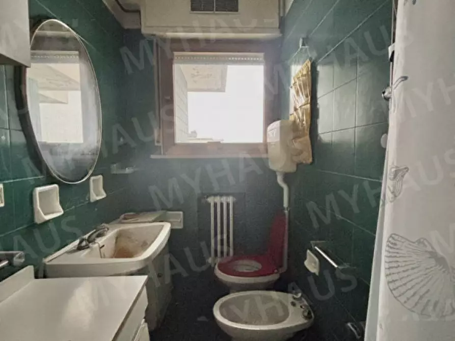 Immagine 44 di Appartamento in vendita  in Viale Giovanni Battista Ramusio 8 a Rimini