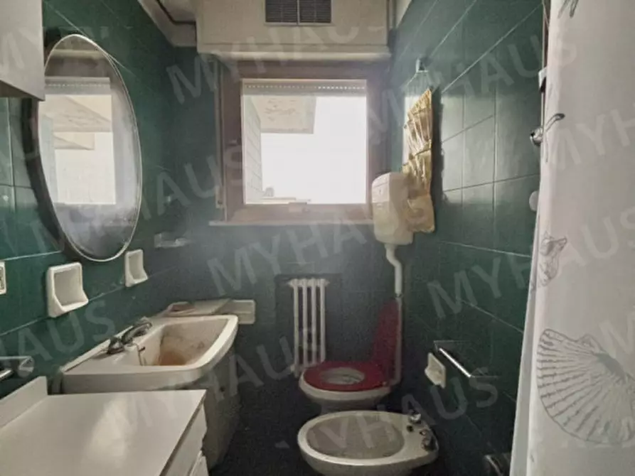 Immagine 45 di Appartamento in vendita  in Viale Giovanni Battista Ramusio 8 a Rimini