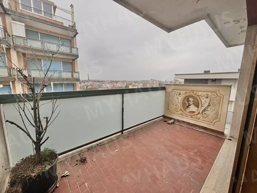 Immagine 52 di Appartamento in vendita  in Viale Giovanni Battista Ramusio 8 a Rimini