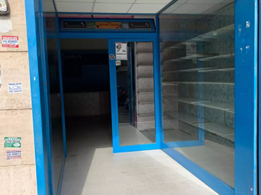 Immagine 2 di Attività commerciale in affitto  in Via Endimione a Roma