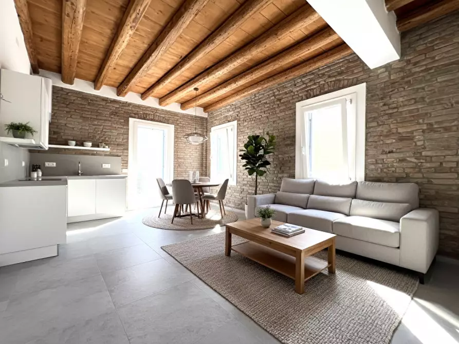 Immagine 10 di Appartamento in vendita  in Fondamenta Lungolaguna a Chioggia