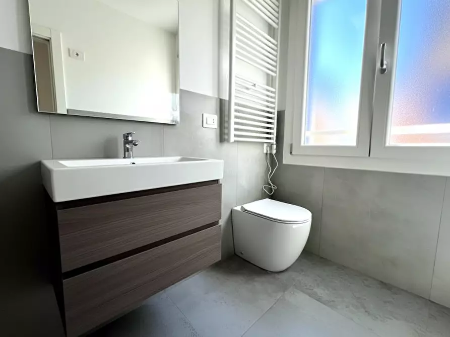 Immagine 12 di Appartamento in vendita  in Fondamenta Lungolaguna a Chioggia