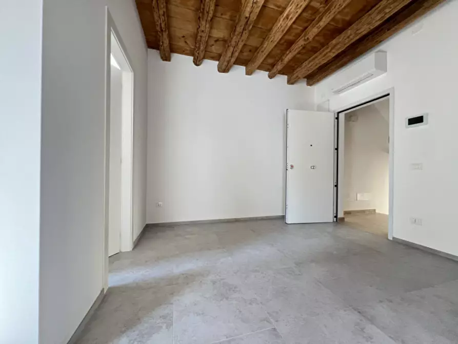 Immagine 15 di Appartamento in vendita  in Fondamenta Lungolaguna a Chioggia