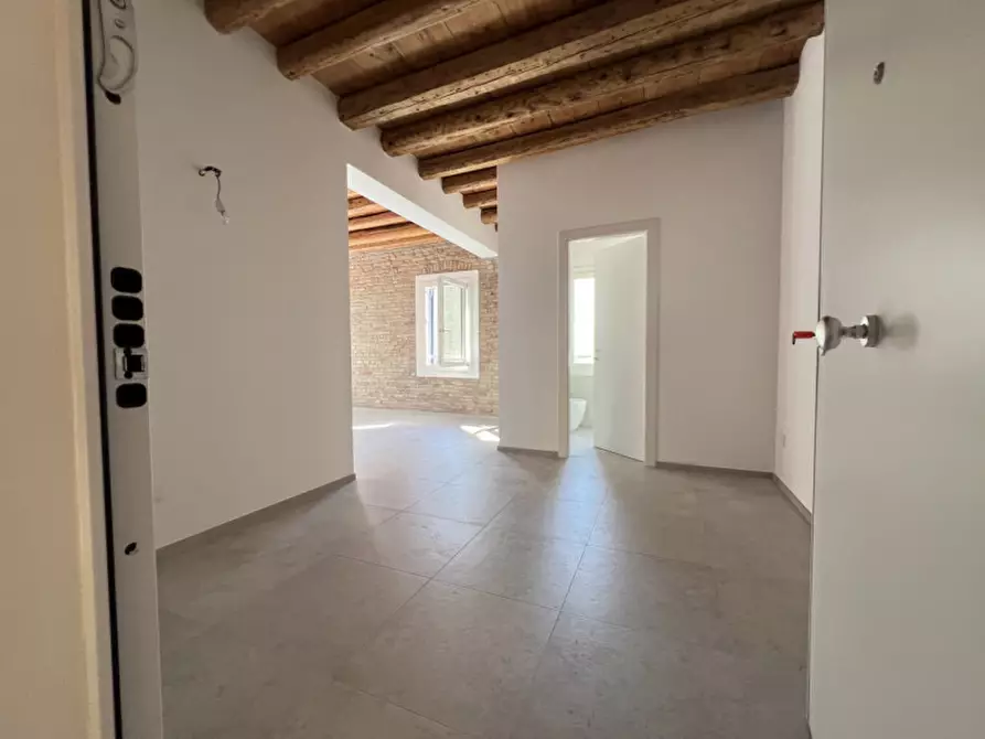 Immagine 17 di Appartamento in vendita  in Fondamenta Lungolaguna a Chioggia