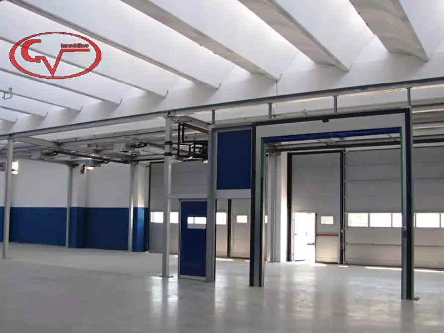 Immagine 4 di Laboratorio in vendita  in via poggilupi prima strada a Terranuova Bracciolini