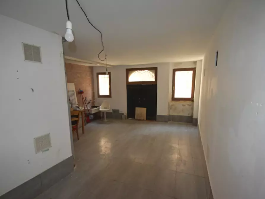 Immagine 3 di Magazzino in affitto  in santi apostoli a Venezia