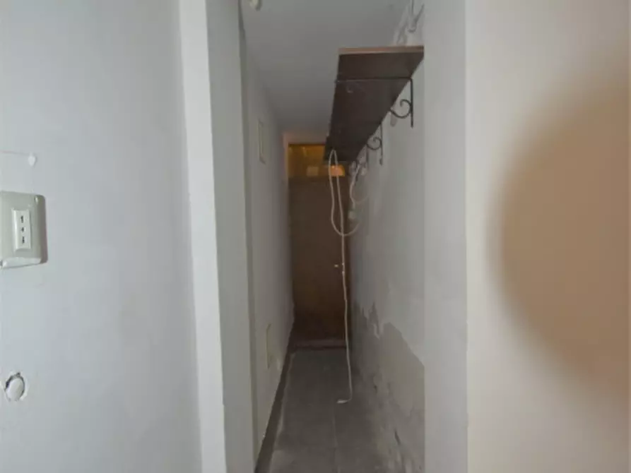 Immagine 4 di Magazzino in affitto  in santi apostoli a Venezia