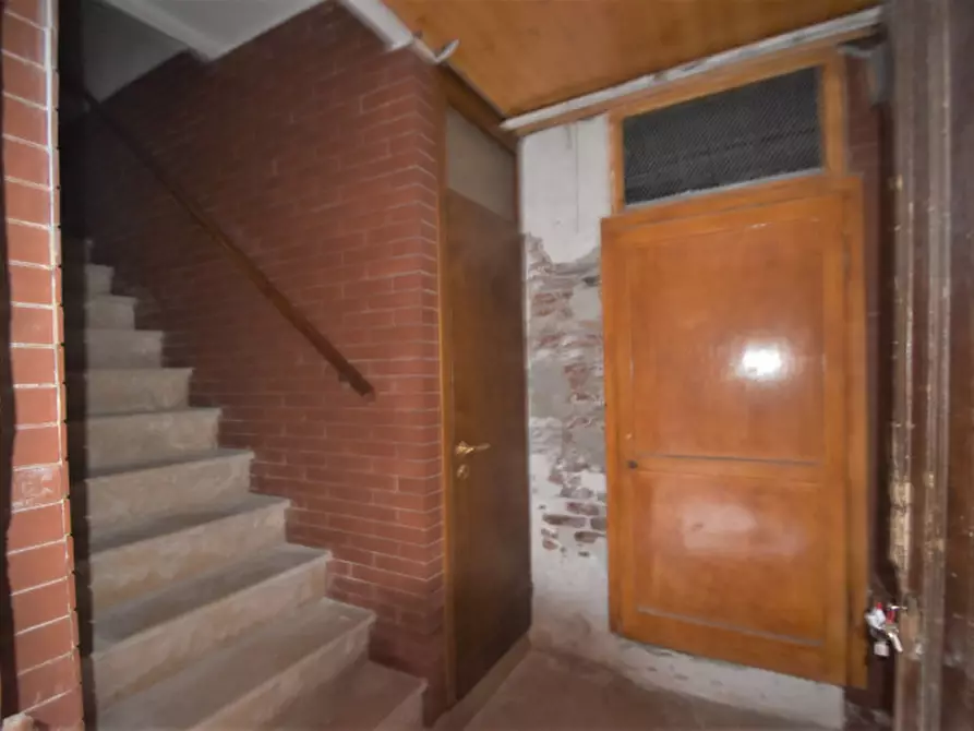 Immagine 14 di Magazzino in affitto  in santi apostoli a Venezia