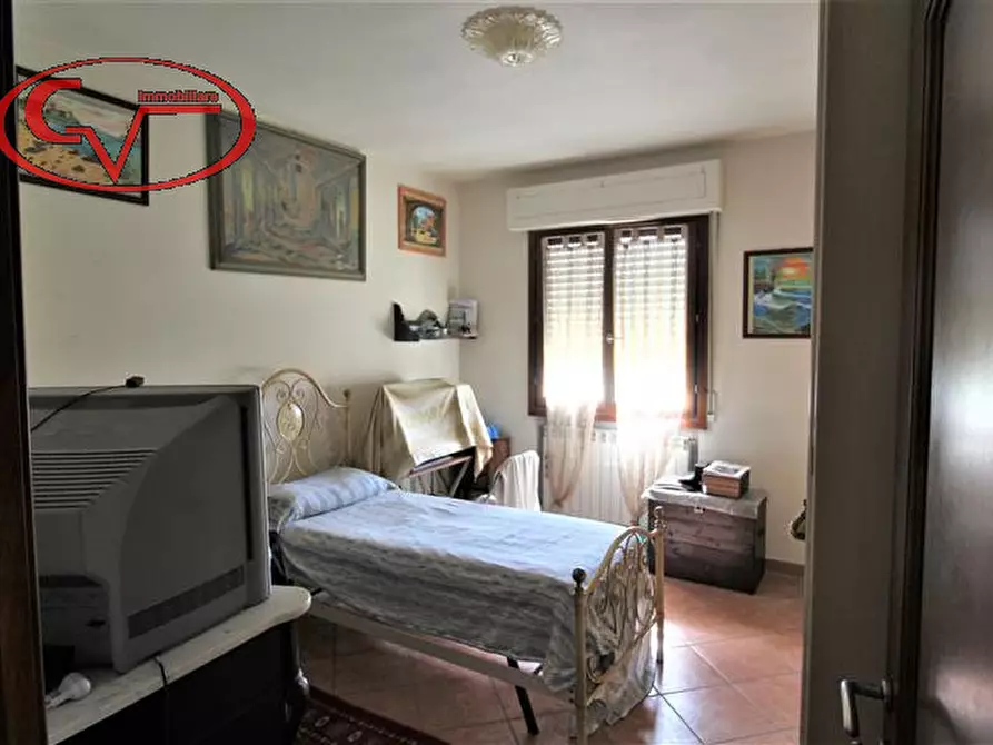 Immagine 13 di Villetta a schiera in vendita  in via meucci a Loro Ciuffenna