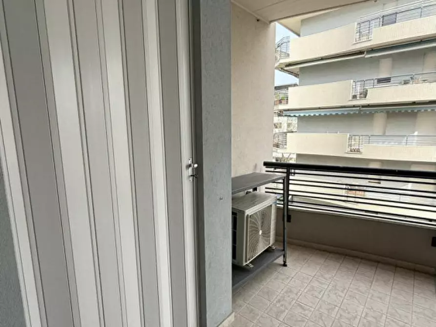 Immagine 15 di Appartamento in vendita  in via Lussemburgo a Montesilvano