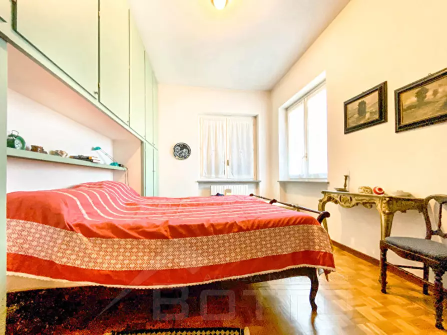 Immagine 23 di Villa in vendita  in Via Novara 9 a Suno