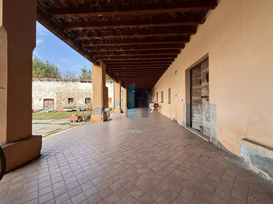 Immagine 18 di Rustico / casale in vendita  a Brescia