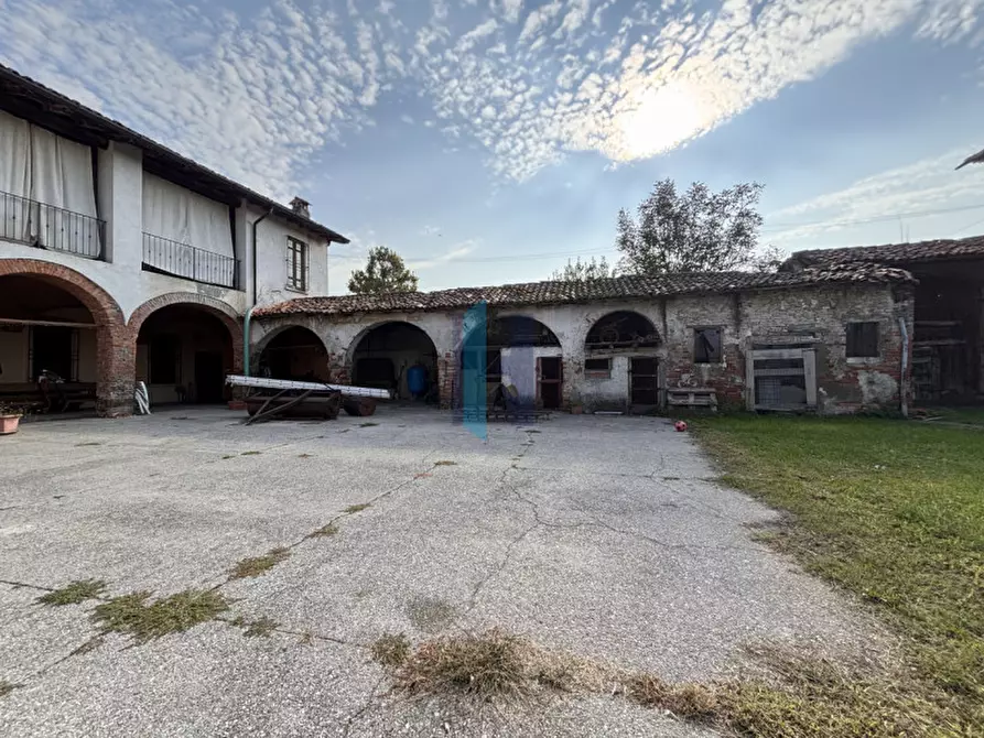 Immagine 21 di Rustico / casale in vendita  a Brescia
