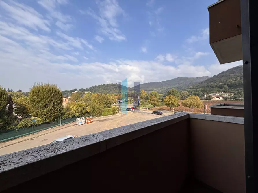 Immagine 10 di Appartamento in vendita  in Via Torricella Di Sopra a Brescia