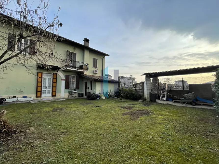 Immagine 12 di Casa bifamiliare in vendita  in Via Zoccolo a Brescia