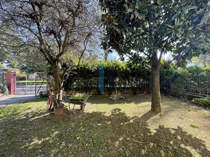 Immagine 3 di Casa bifamiliare in vendita  in Via Bettoni a Brescia