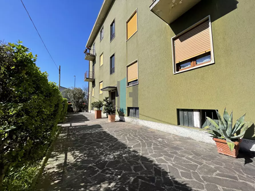 Immagine 23 di Appartamento in vendita  in Traversa Quattordicesima Villaggio La Famiglia a Brescia