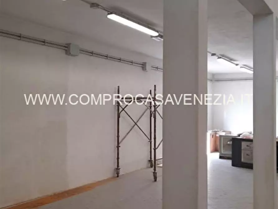 Immagine 4 di Capannone industriale in affitto  in via alle cave a Casale Sul Sile
