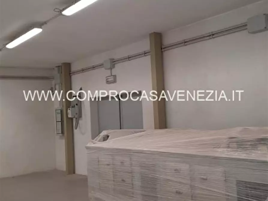 Immagine 4 di Capannone industriale in affitto  in via alle cave a Casale Sul Sile