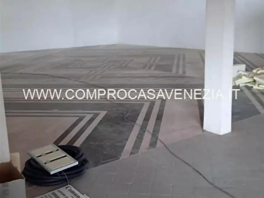 Immagine 12 di Capannone industriale in affitto  in via alle cave a Casale Sul Sile