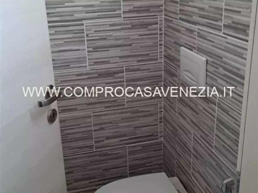 Immagine 13 di Capannone industriale in affitto  in via alle cave a Casale Sul Sile