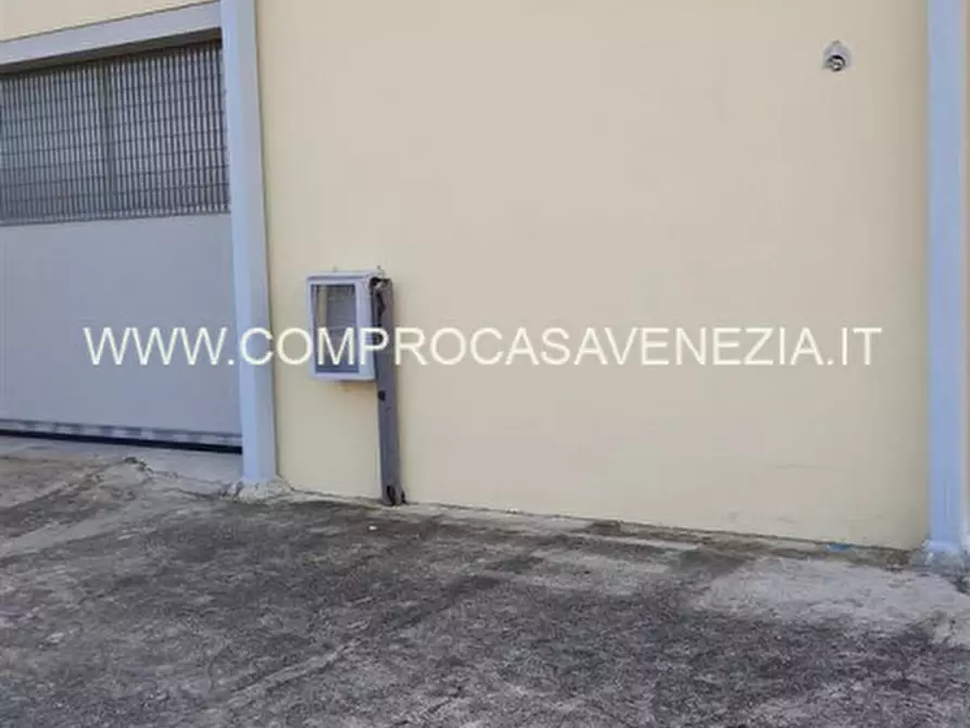 Immagine 16 di Capannone industriale in affitto  in via alle cave a Casale Sul Sile
