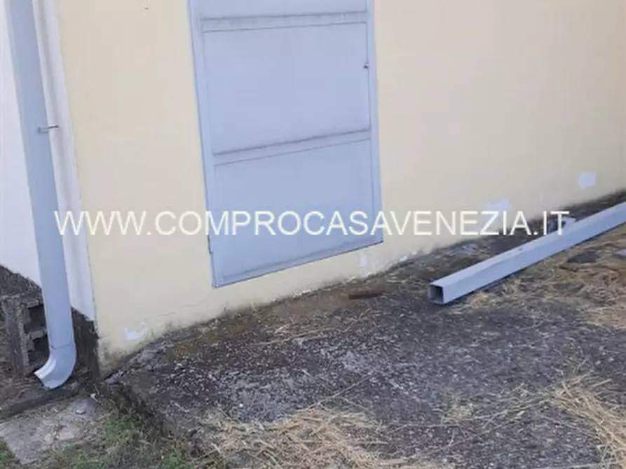 Immagine 17 di Capannone industriale in affitto  in via alle cave a Casale Sul Sile