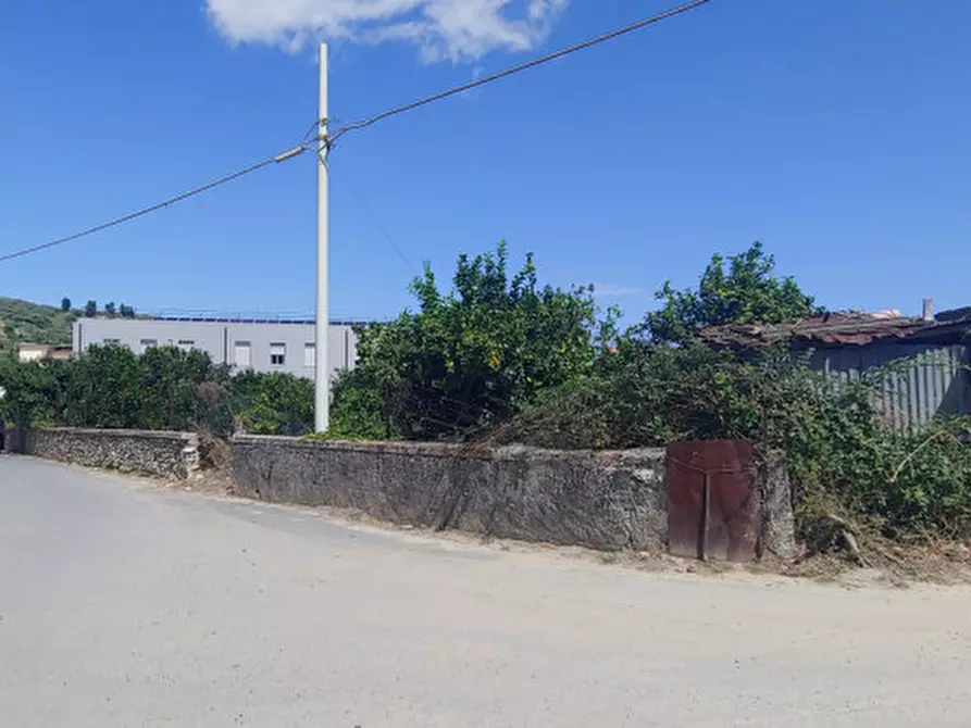 Immagine 2 di Terreno in vendita  in piazza carmine a Gualtieri Sicaminò