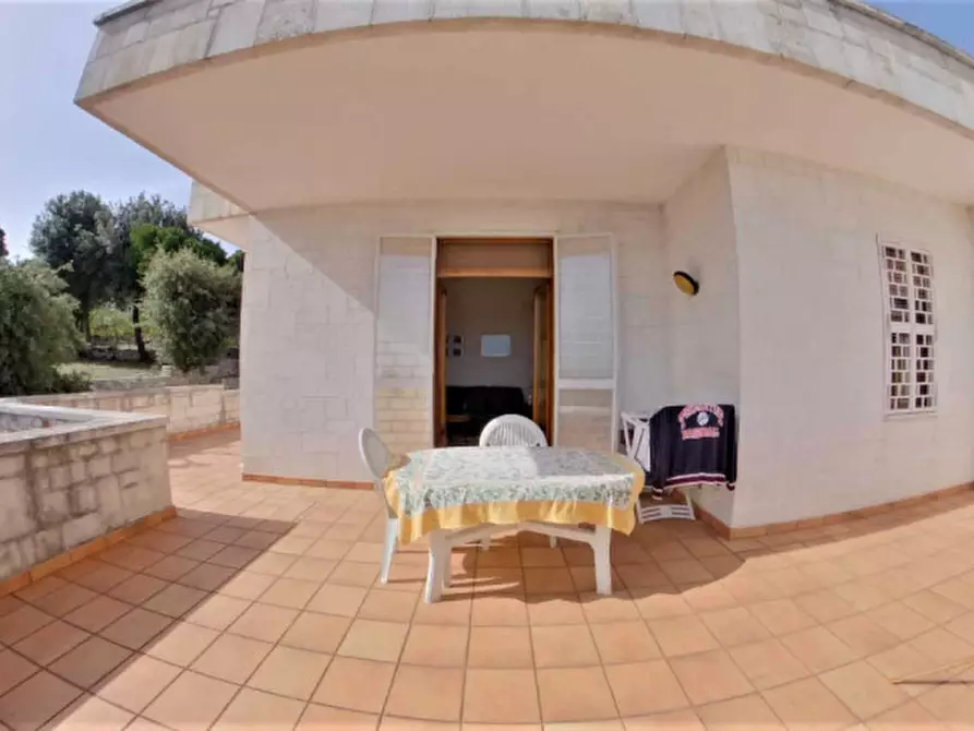 Immagine 7 di Casa trifamiliare in vendita  a Fasano