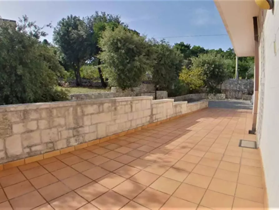 Immagine 8 di Casa trifamiliare in vendita  a Fasano