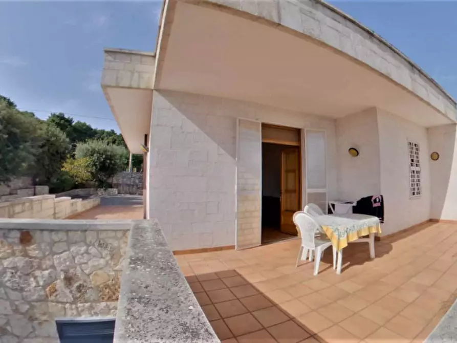 Immagine 9 di Casa trifamiliare in vendita  a Fasano