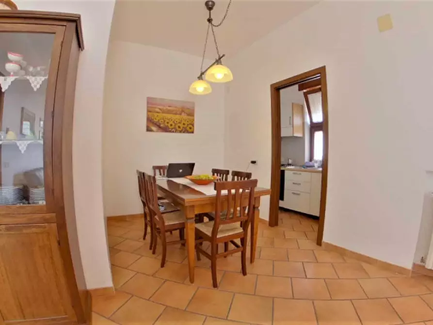 Immagine 10 di Casa trifamiliare in vendita  a Fasano