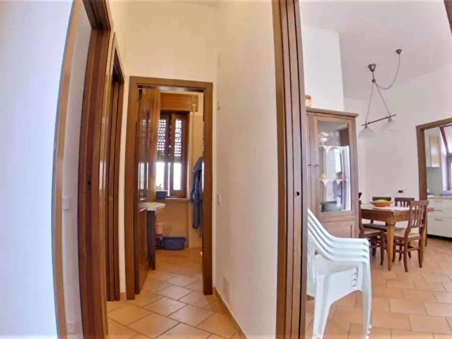 Immagine 11 di Casa trifamiliare in vendita  a Fasano