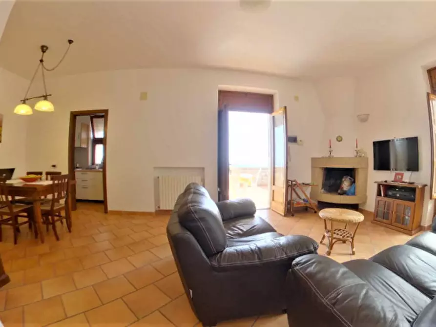 Immagine 24 di Casa trifamiliare in vendita  a Fasano