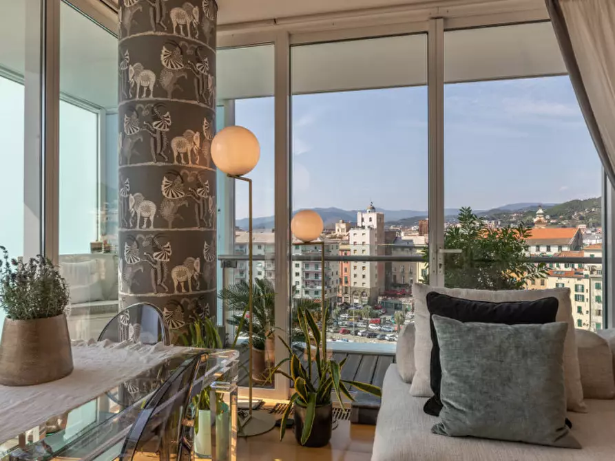 Immagine 8 di Appartamento in vendita  in via Chiodo a Savona