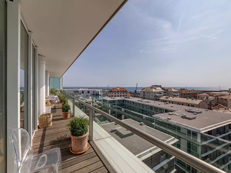 Immagine 10 di Appartamento in vendita  in via Chiodo a Savona