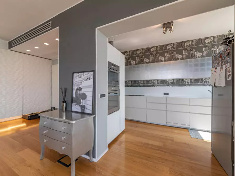 Immagine 16 di Appartamento in vendita  in via Chiodo a Savona