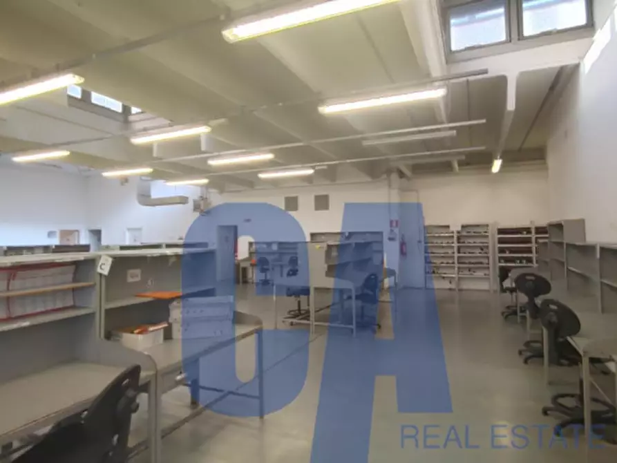 Immagine 9 di Laboratorio in affitto  in PIAZZALE MACIACHINI CARLO a Milano