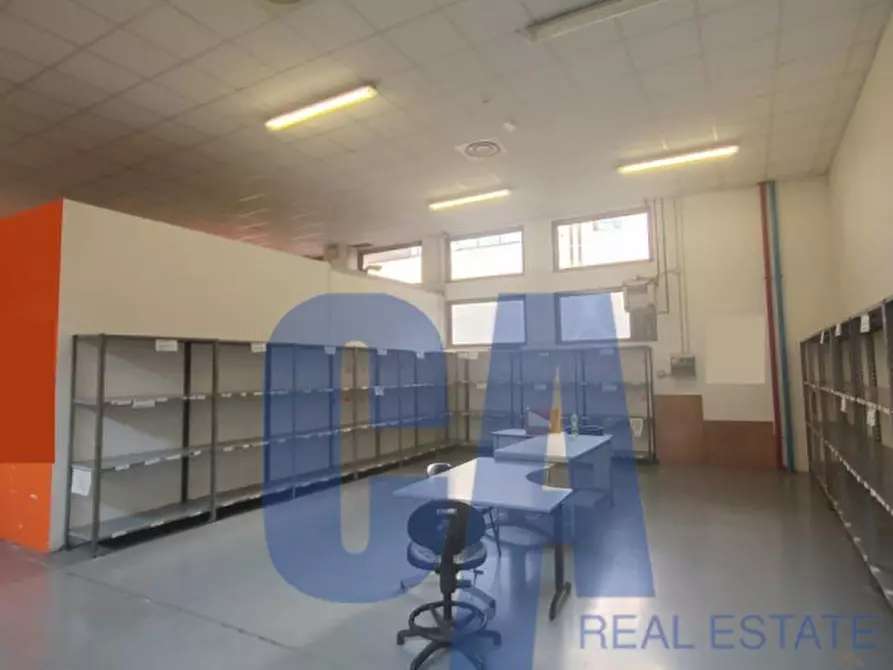 Immagine 11 di Laboratorio in affitto  in PIAZZALE MACIACHINI CARLO a Milano