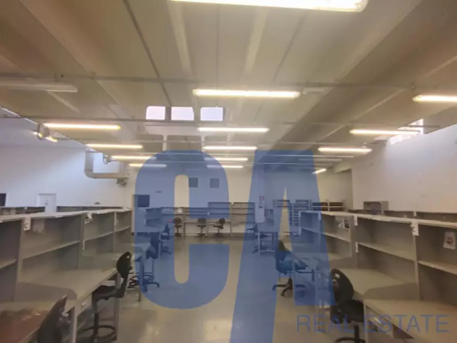 Immagine 12 di Laboratorio in affitto  in PIAZZALE MACIACHINI CARLO a Milano