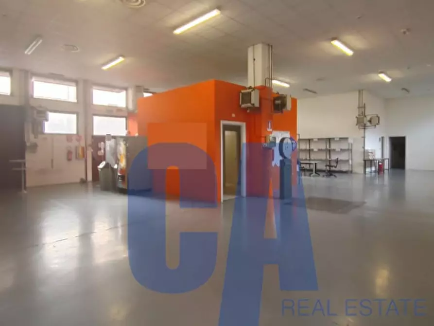 Immagine 15 di Laboratorio in affitto  in PIAZZALE MACIACHINI CARLO a Milano