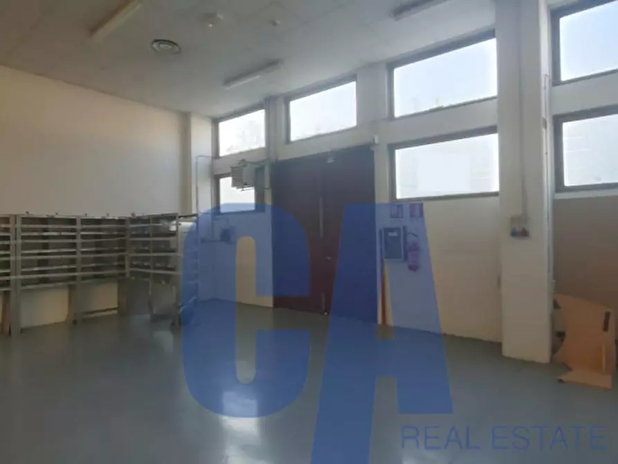 Immagine 17 di Laboratorio in affitto  in PIAZZALE MACIACHINI CARLO a Milano