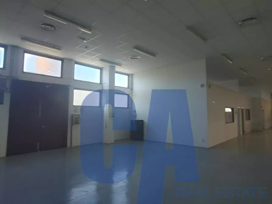 Immagine 21 di Laboratorio in affitto  in PIAZZALE MACIACHINI CARLO a Milano