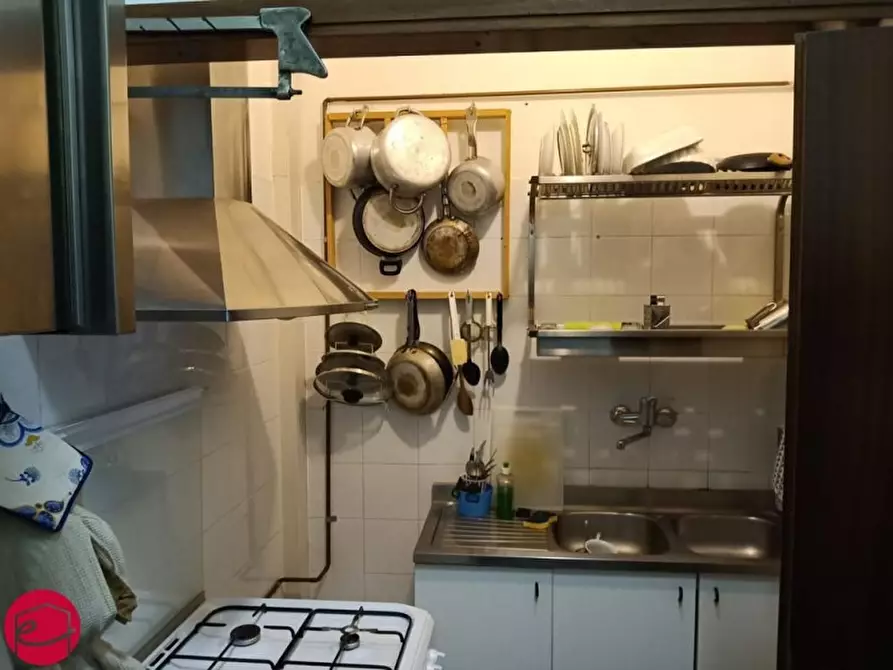 Immagine 14 di Negozio in vendita  in viale tritone 23 a Cervia