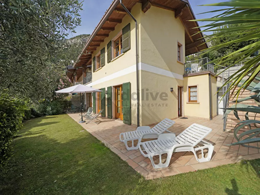 Immagine 20 di Casa indipendente in vendita  in Via Apollo 11 a Tremosine